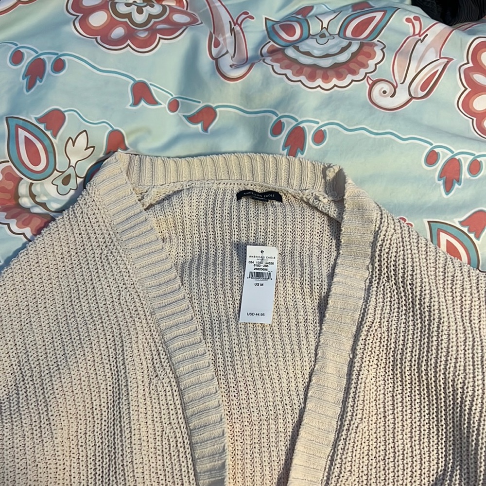 American Eagle Cardigan NEW with the tags